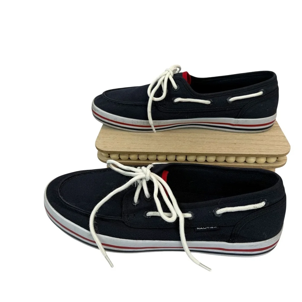 Nautica Spinnaker Boat Shoes 9.5 Navy Blue Canvas Lace Up Nautical Sneaker
